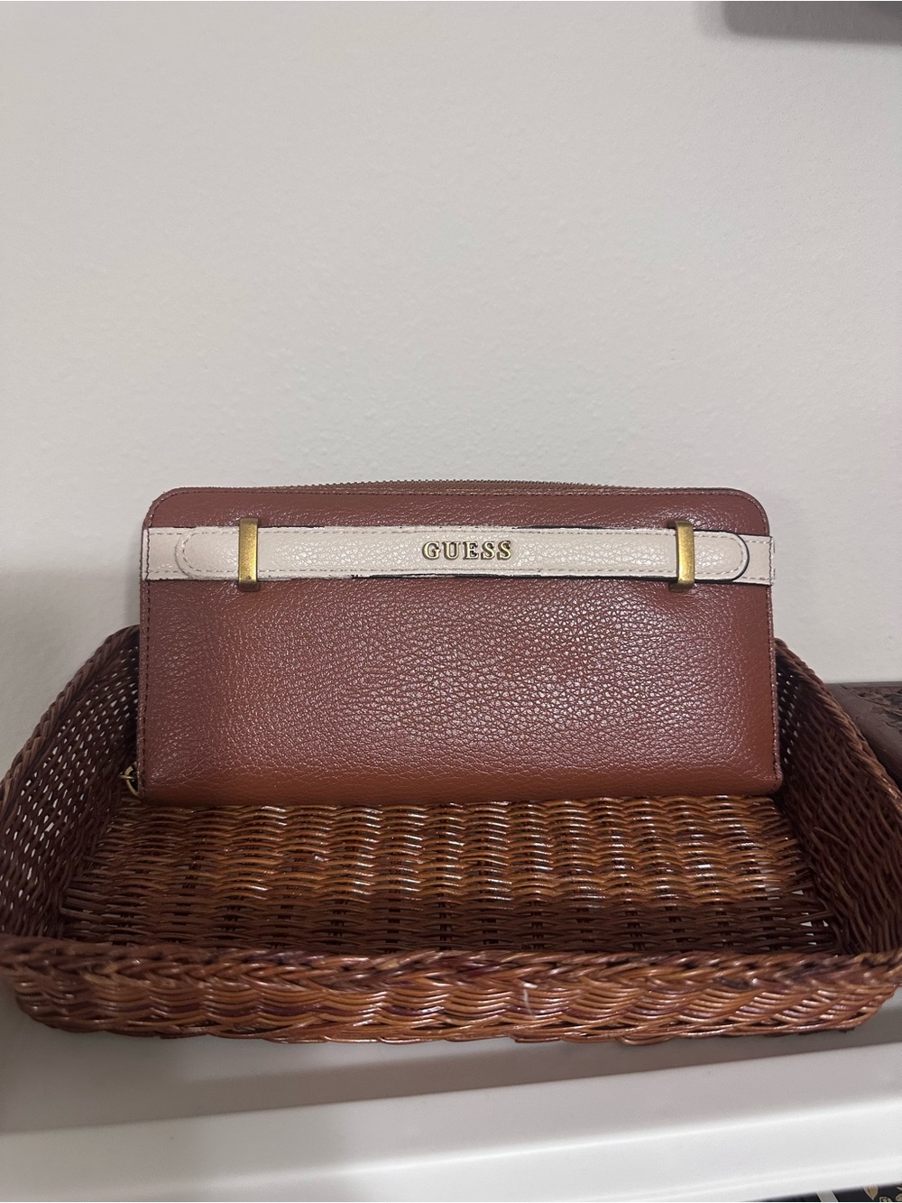 GUESS Two-Tone Brown and Cream Pebbled Zip Clutch Wallet